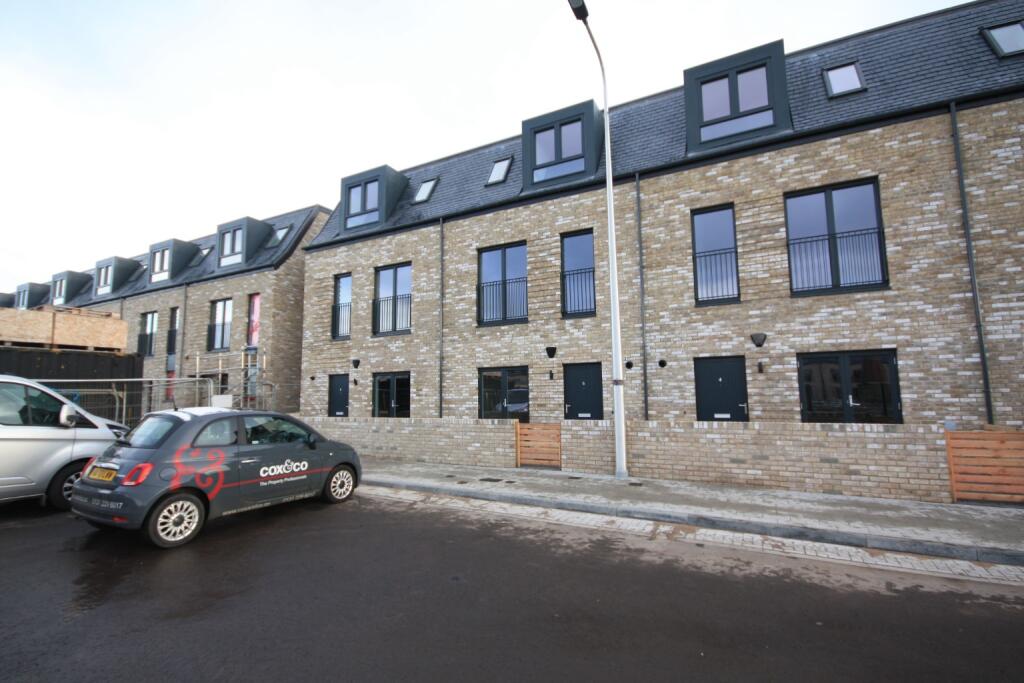 Main image of property: South Carron Crescent, Leith, Edinburgh, EH6