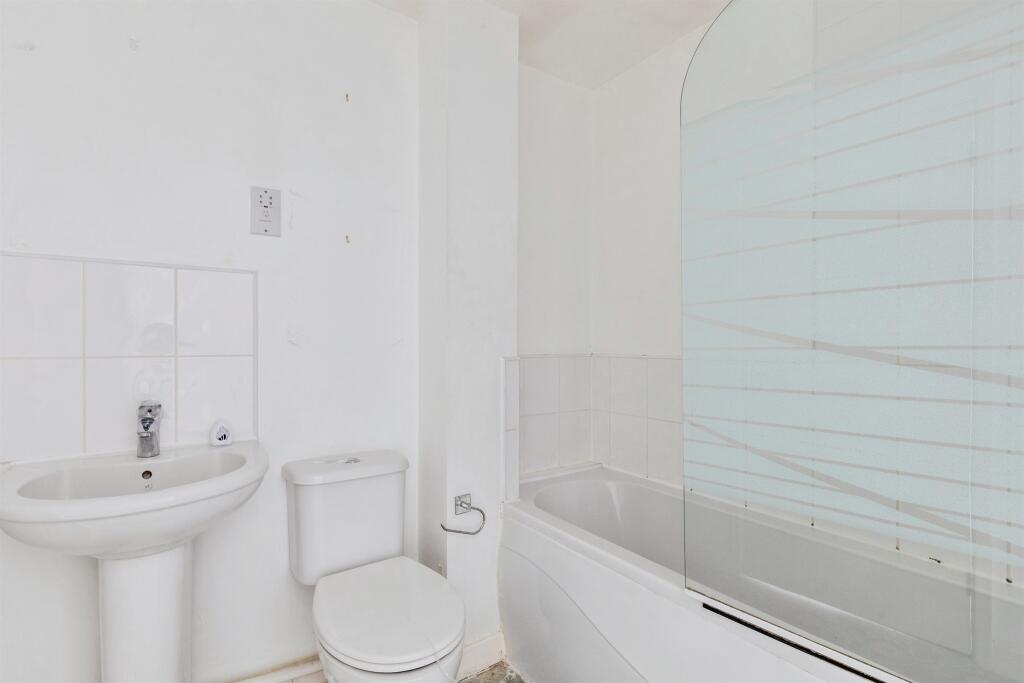 Apartment in Coventry, Earlsdon - View 5