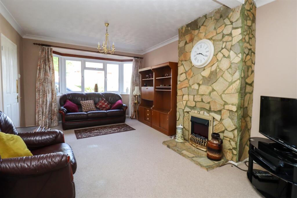 House in Hart, Church Crookham - More