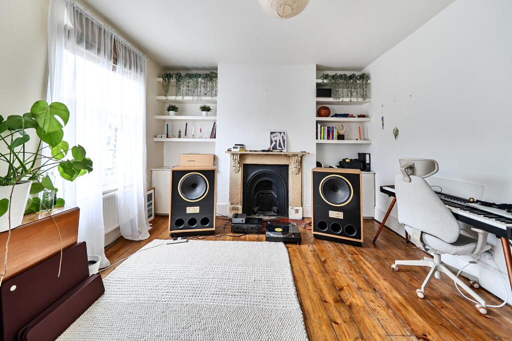 Apartment in London - View 3