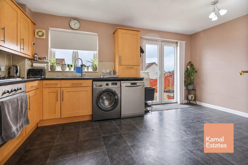 House in Glasgow, Blackhill - More
