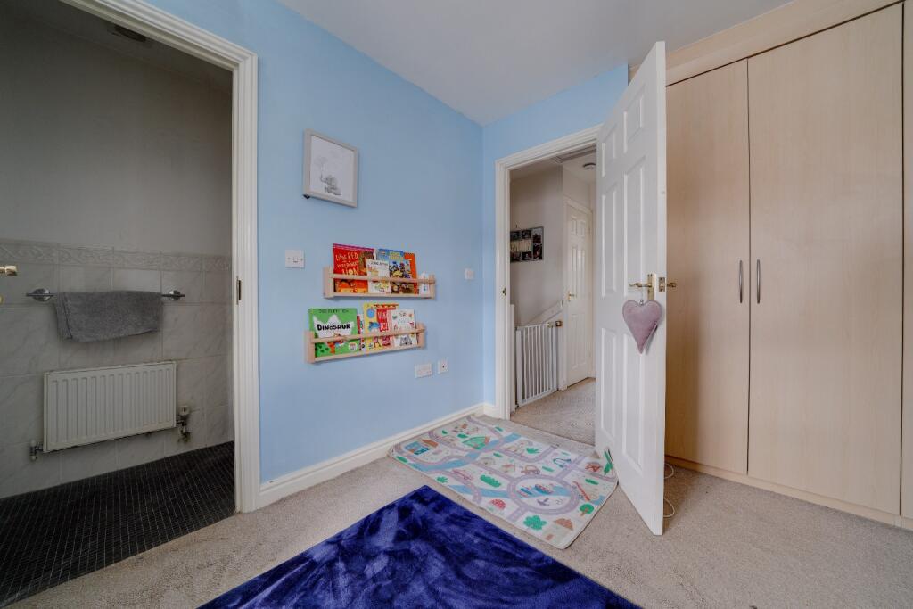 House in North Hertfordshire, Royston - More