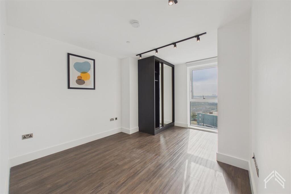 Apartment in London, Shepherd's Bush - View 3