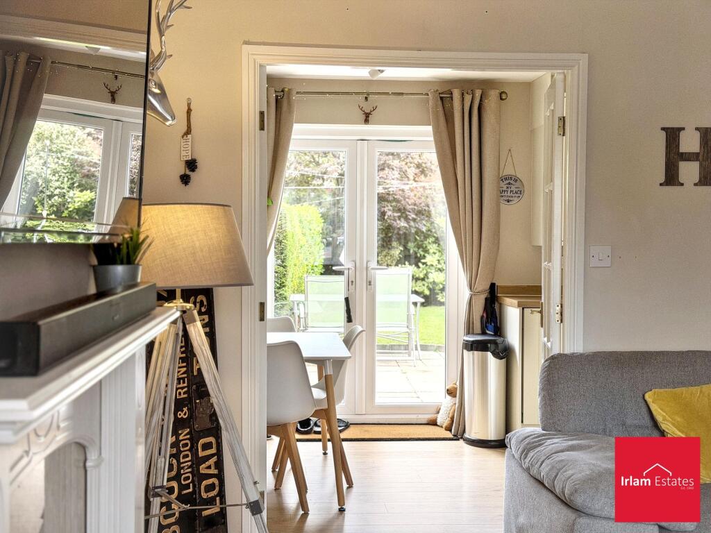 Main image of property: Sandywarps, Irlam, M44
