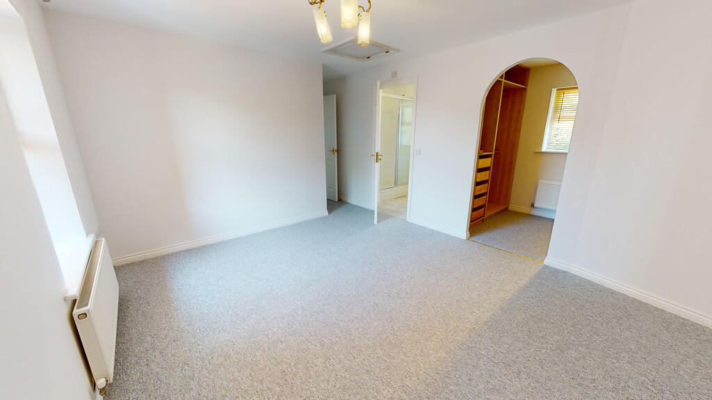 House in Gloucester - View 4