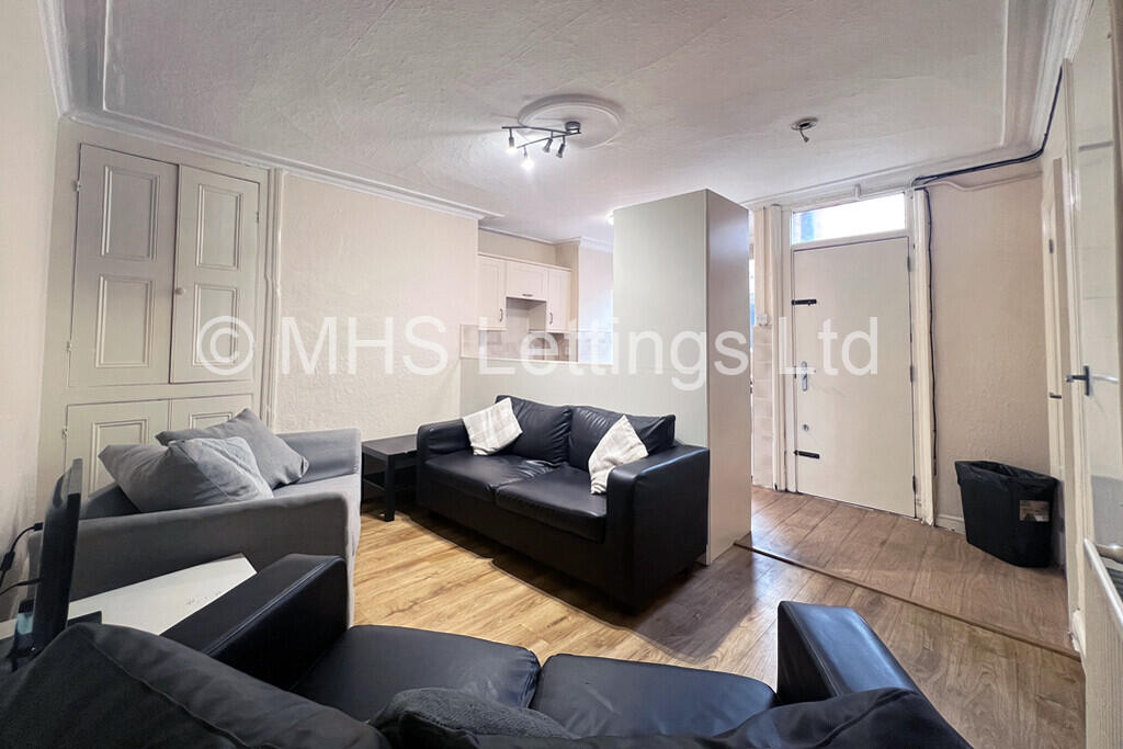 House in Leeds, Hyde Park - View 5