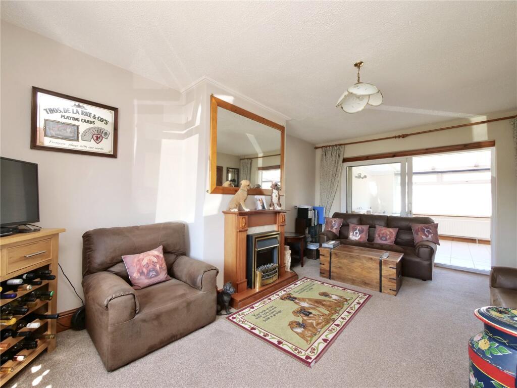 Three Bedroom property in the village of Doulting photo 4