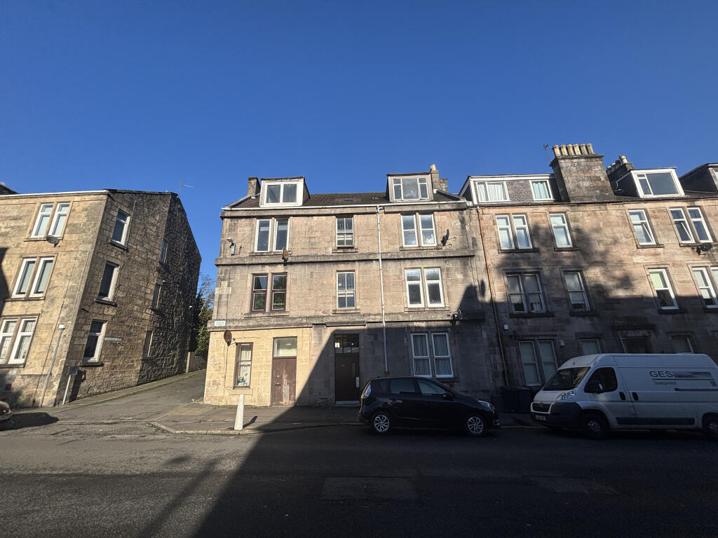 1-bed flat on 3/2, 24 South Street, Greenock, Inverclyde, £18,500
