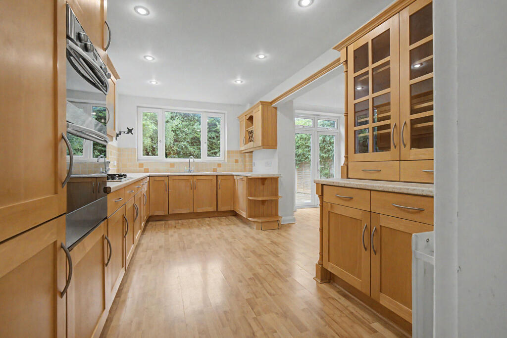 House in Brighton - View 5