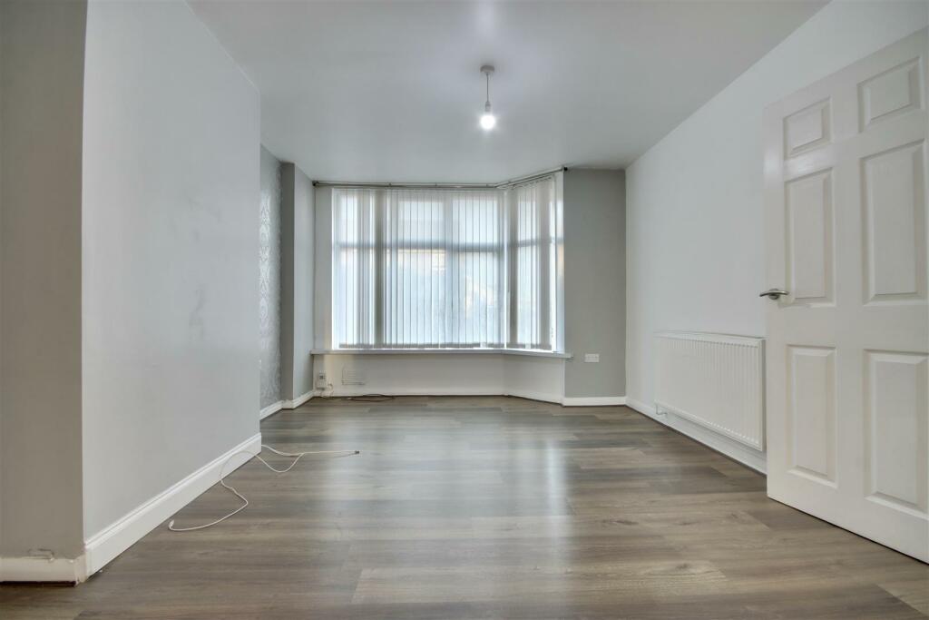 House in Portsmouth - View 3
