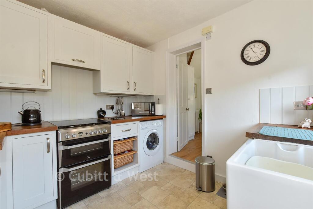 Main image of property: Felpham Road, Felpham, West Sussex