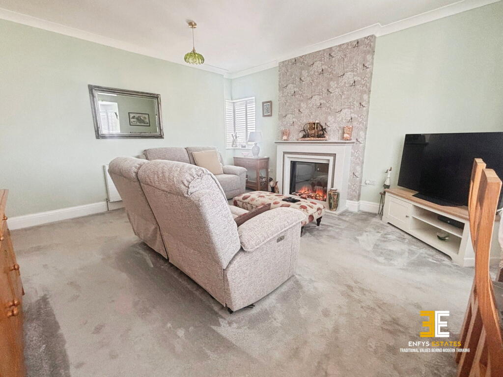 Apartment in Llandudno, Rhos-on-Sea - More