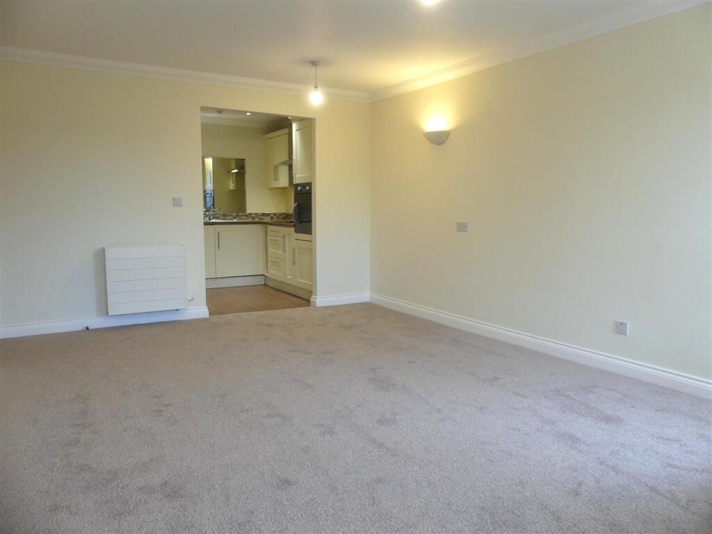 Apartment in Bradford, Ben Rhydding, Ilkley - View 4