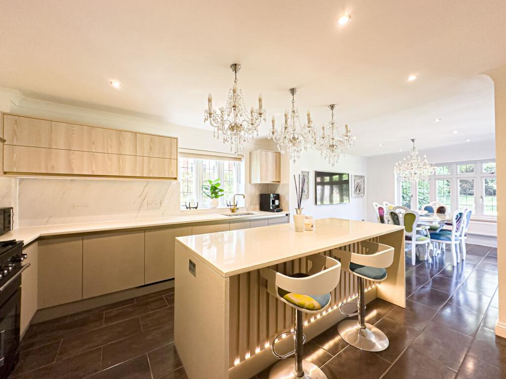 St. Davids Lane, Prenton, CH43 photo 2