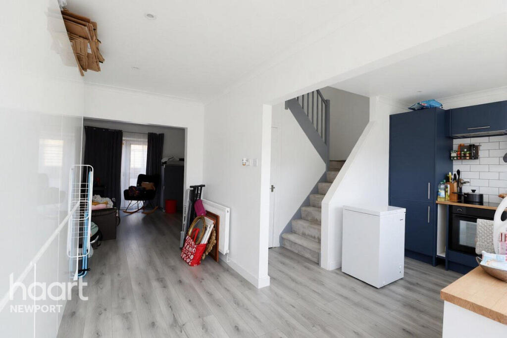 House in Newport - View 5