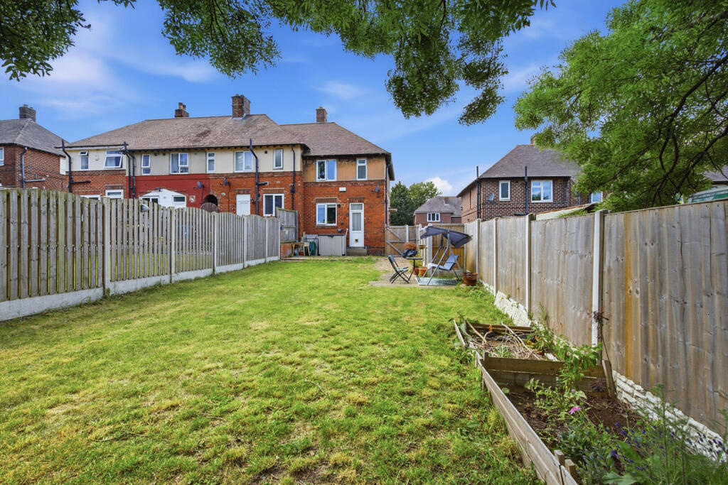 Dunninc Terrace, Shiregreen, Sheffield photo 4
