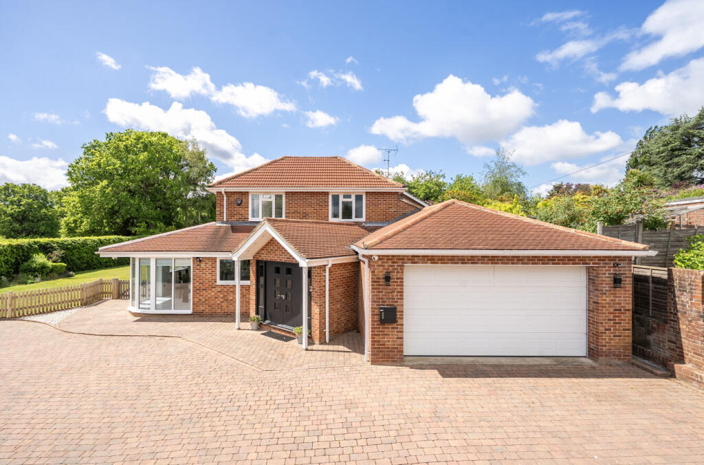 Main image of property: Oakleigh Drive, Landford, Salisbury, Wiltshire, SP5