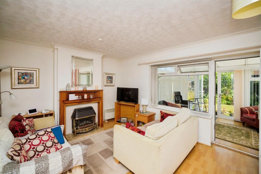 House in Wirral, Liverpool City Region - View 2