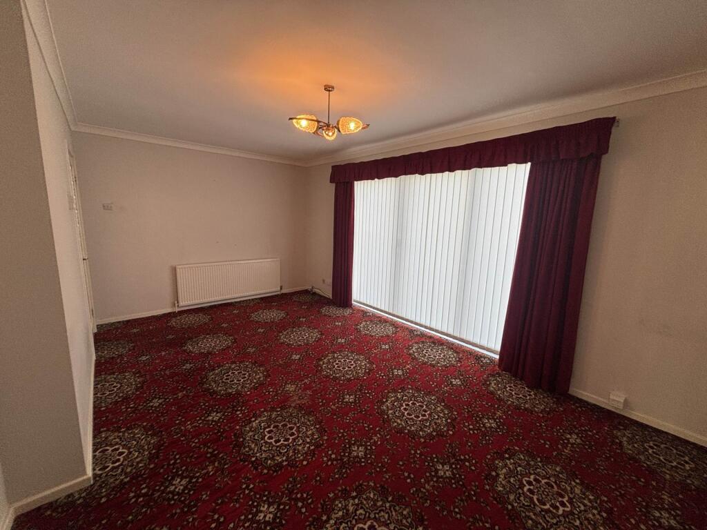 House in Oldham, Greater Manchester - More