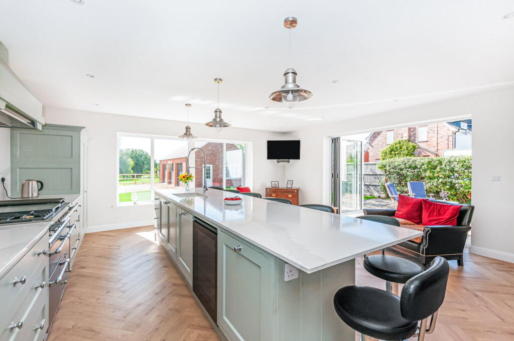 House in Doncaster - View 4
