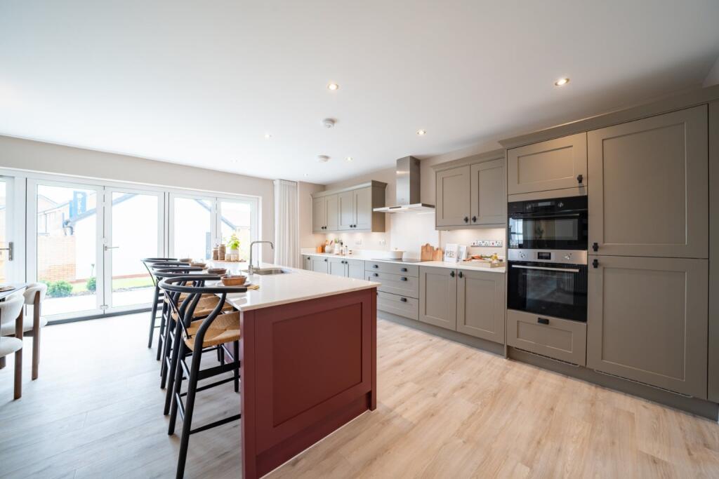 House in Taunton, Monkton Heathfield - View 2