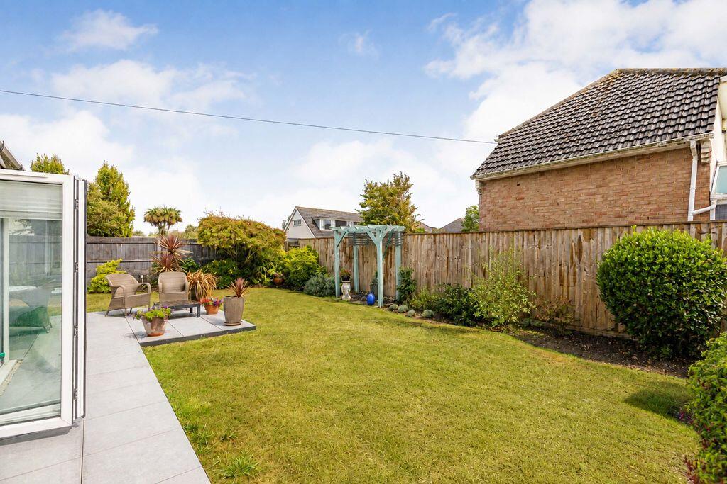 Baring Road, Hengistbury Head photo 5