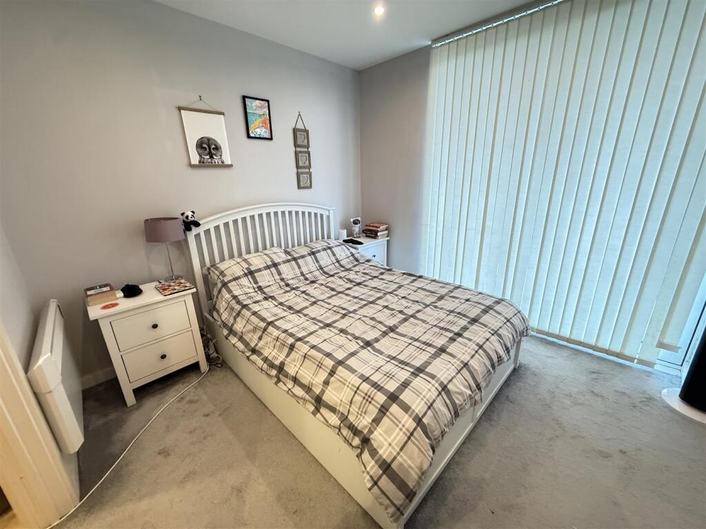 Apartment in Manchester, Greater Manchester - View 5