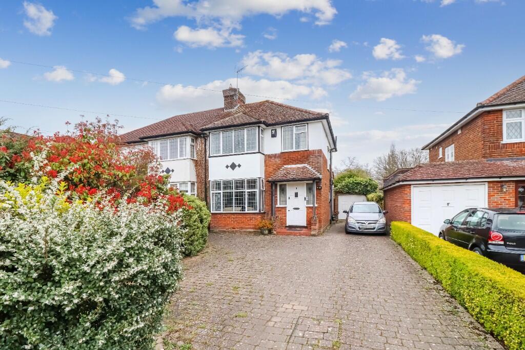 Laburnum Grove, St. Albans, Hertfordshire, AL2
