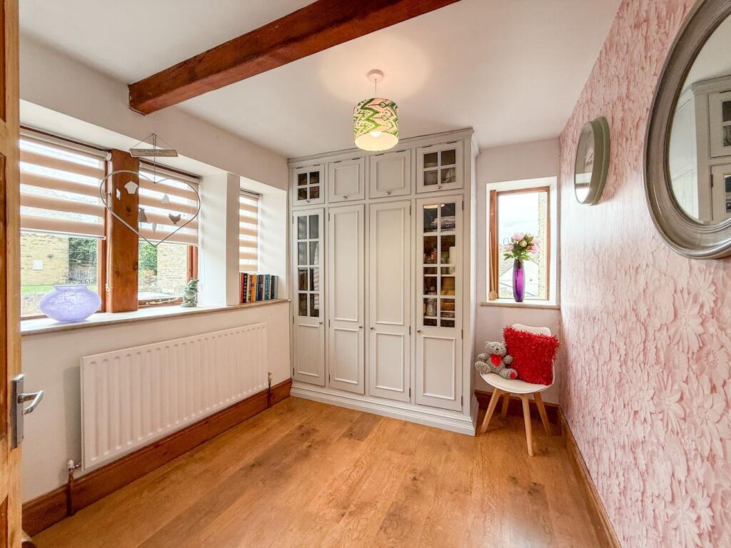 House in Kirklees, Magdale, Holme Valley - More