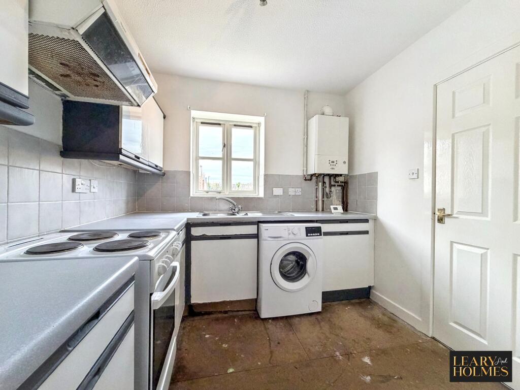 Apartment in Newcastle upon Tyne - View 5