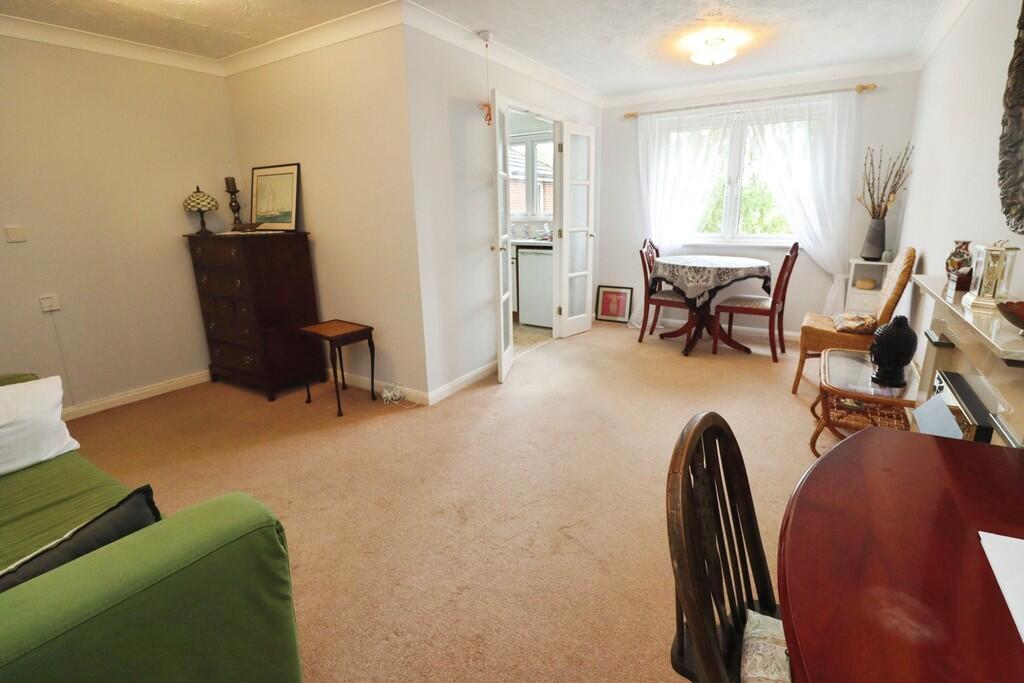 Apartment in Lincoln - View 5