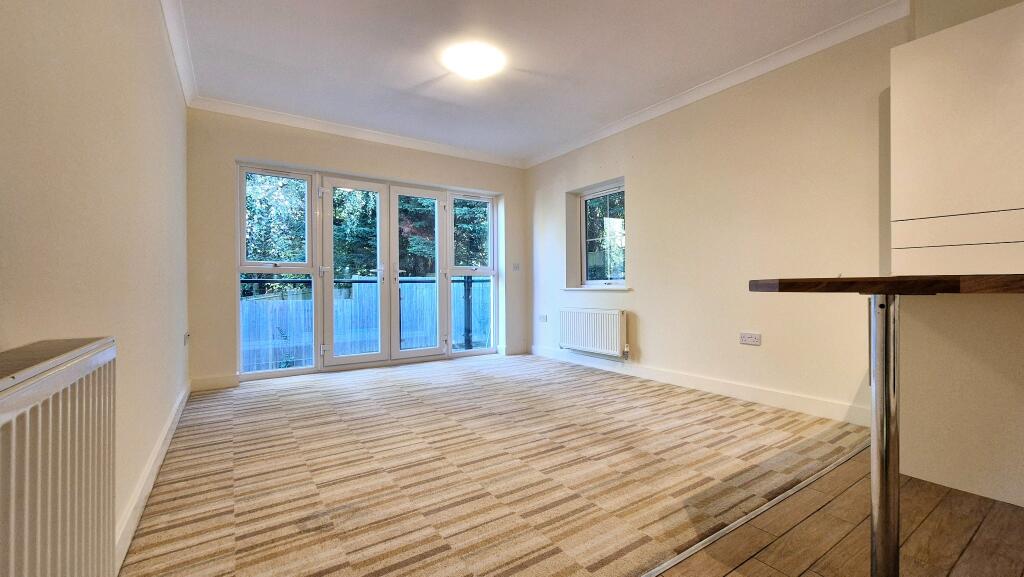 Apartment in Southampton - View 5