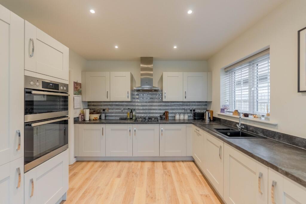 Longhall Road, Buckden, St. Neots, Cambridgeshire, PE19 5WD photo 2