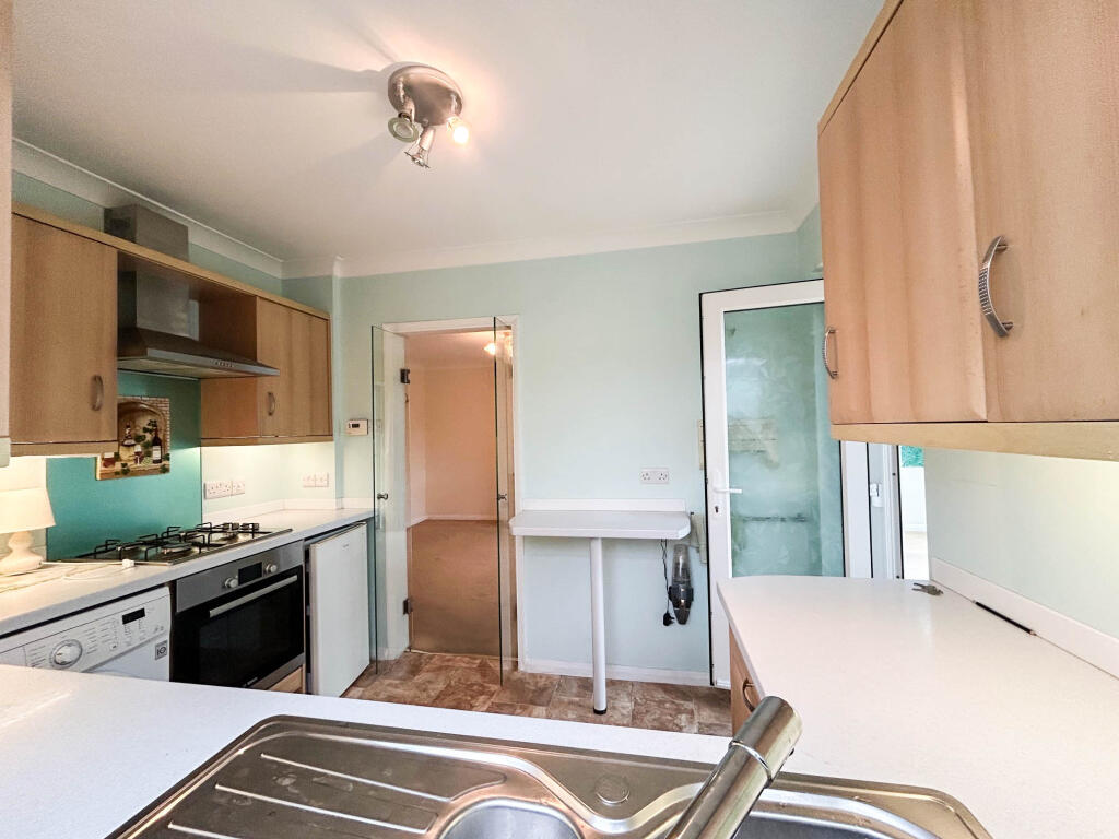 Orchard Way, Bognor Regis photo 4