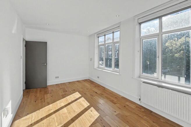198 Upper Richmond Road West, London SW14 8AN