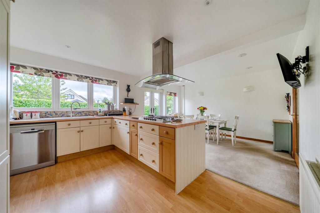 Quarry House Lane, Market Drayton photo 3