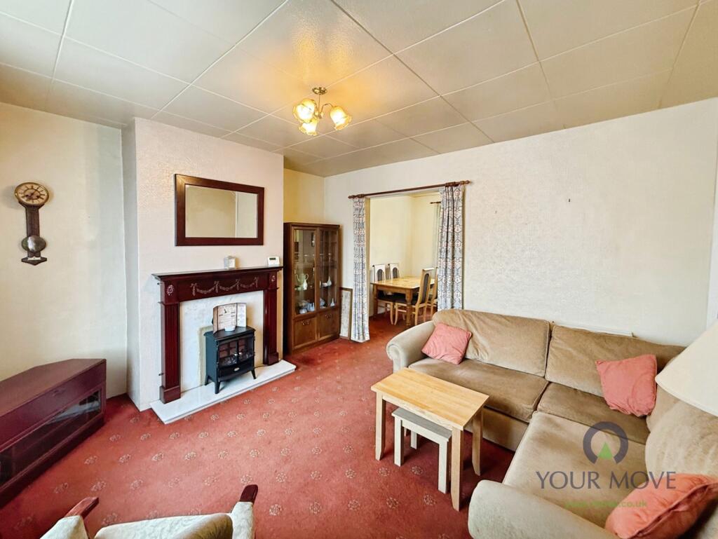Ferngrove, Bury, Greater Manchester, BL9 photo 2