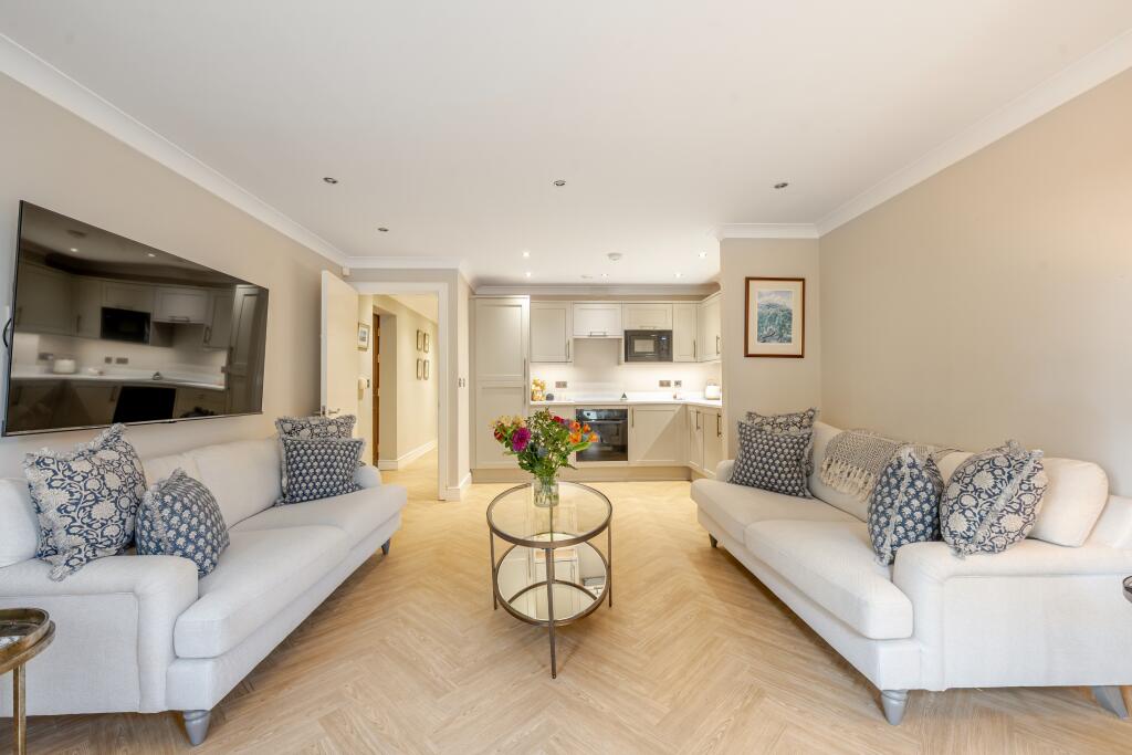 The Hall, Allerton Hill, Chapel Allerton, Leeds, LS7 photo 3