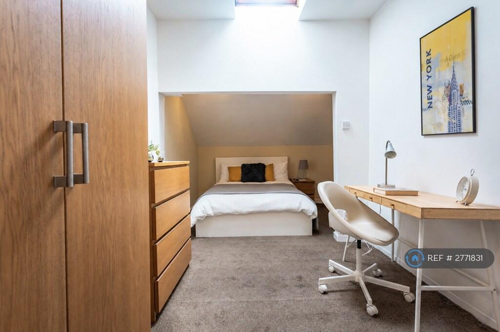 1 bedroom house share for rent