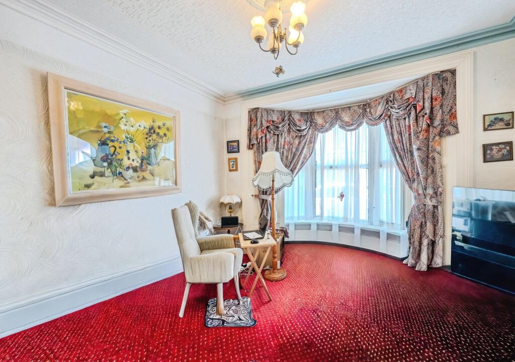House in Swansea, Pembrey and Burry Port Town - More