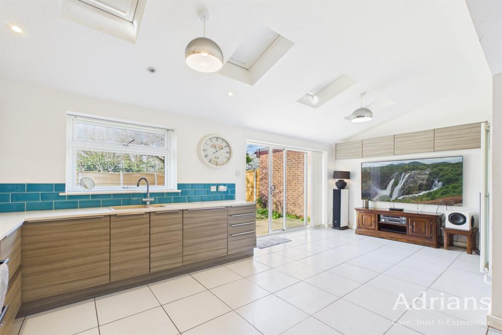 House in Chelmsford, Great Baddow - View 2