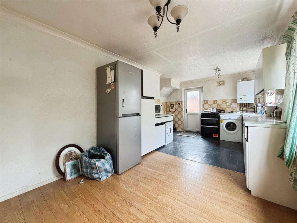House in Worksop, Manton - More