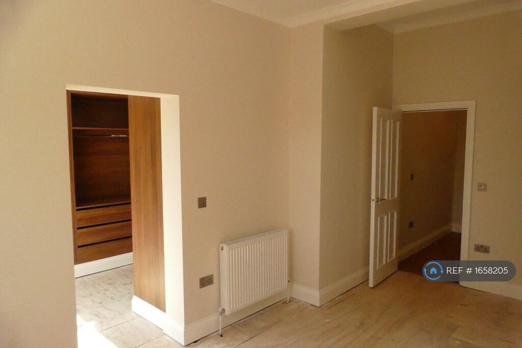 2 bedroom maisonette for rent