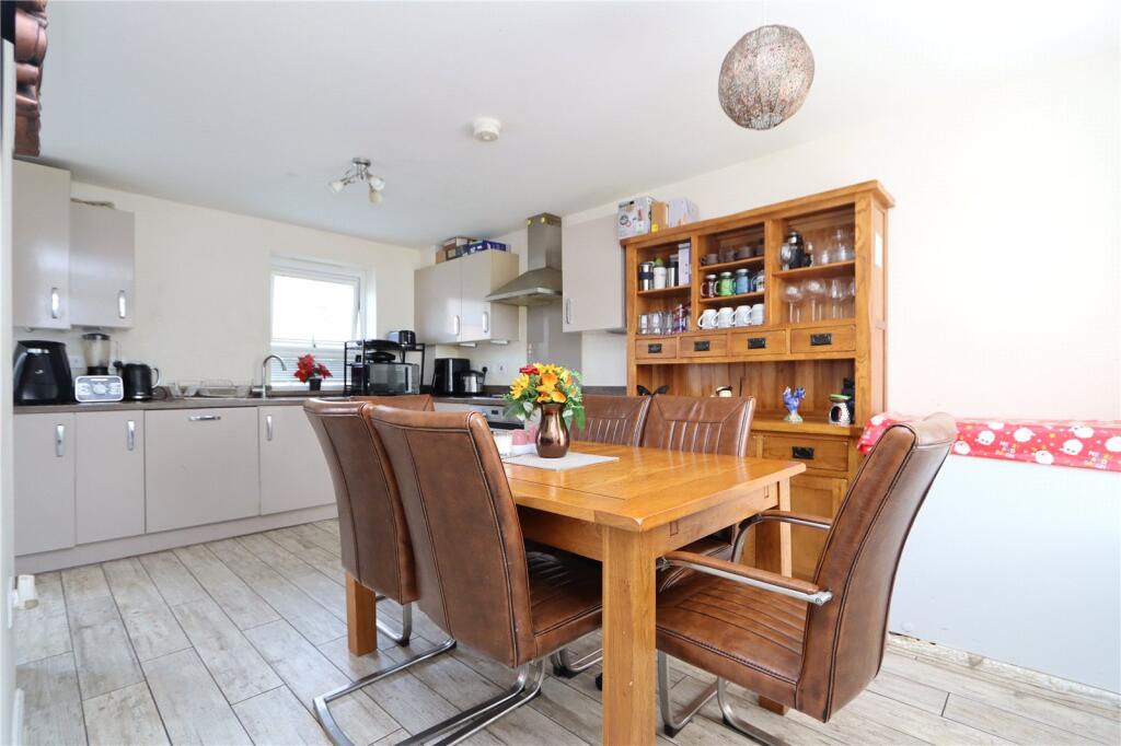 Montague Crescent, Brooklands, MK10 - View 3
