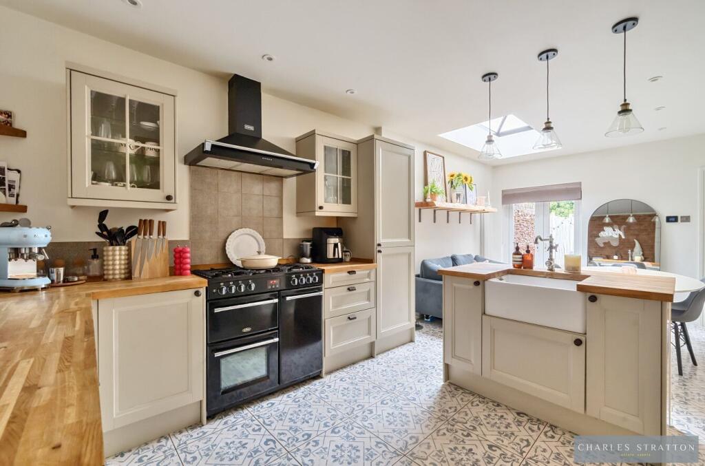 Main image of property: Shaftesbury Road, Romford