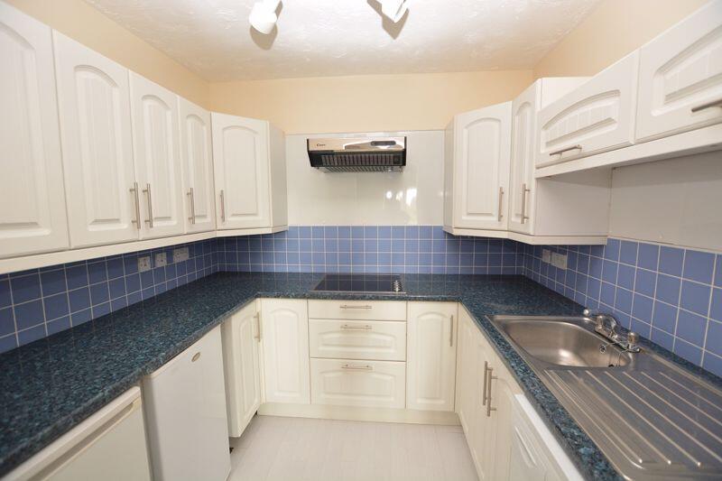 Uxbridge Road, Hatch End photo 2