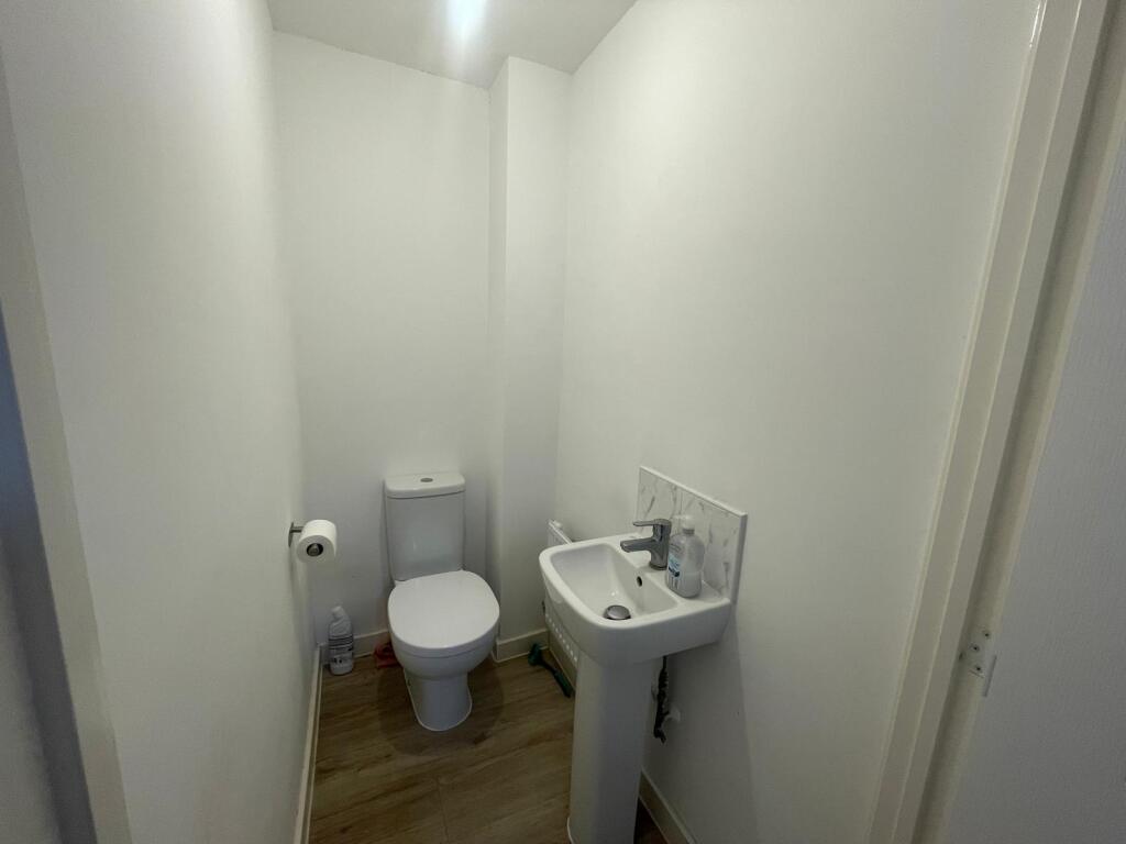 House in Barton Seagrave, North Northamptonshire - View 5