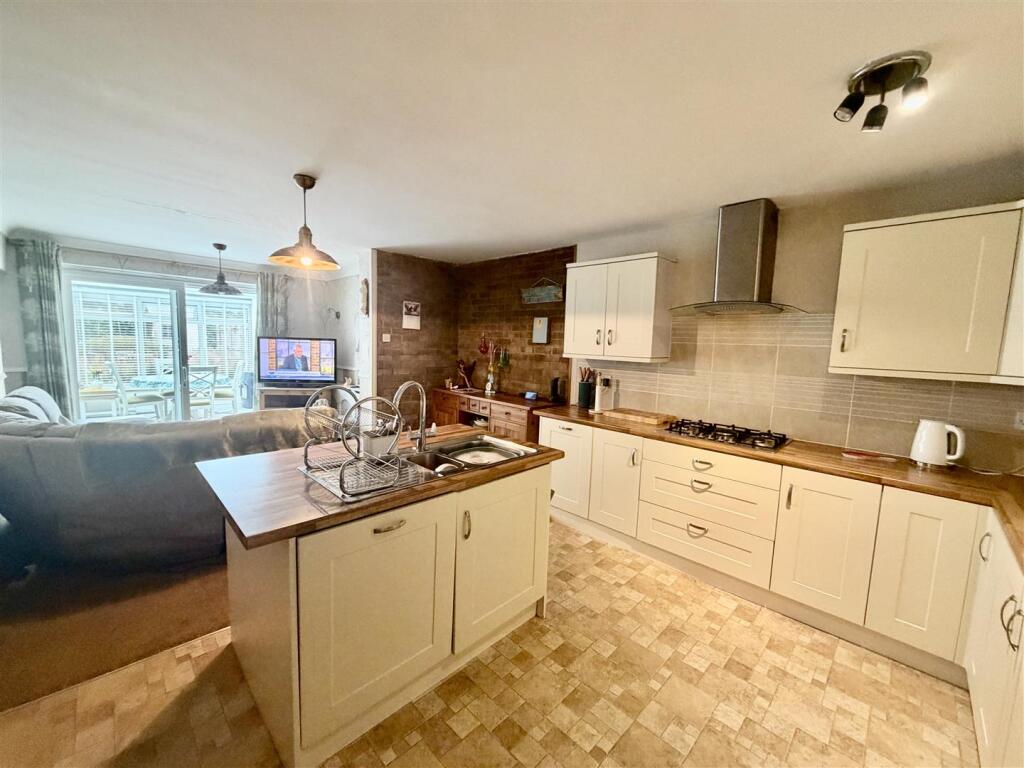 House in Houghton-le-Spring, Moorsley, Hetton - View 2