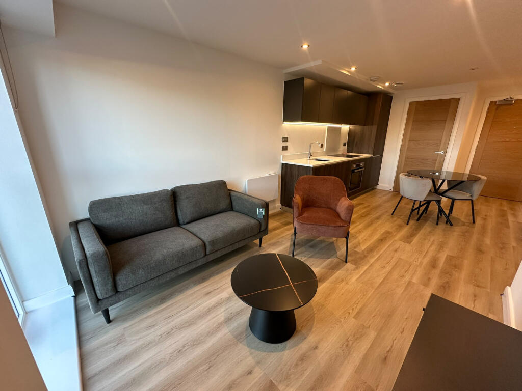 Apartment in Leeds, West Yorkshire - View 4