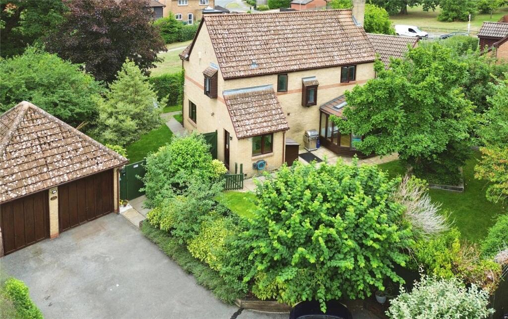 Main image of property: Harrison Close, Twyford, Reading, Berkshire, RG10